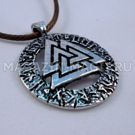 Амулет «Валькнут»