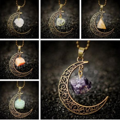 Кулон «Полумесяц» с натуральным камнем